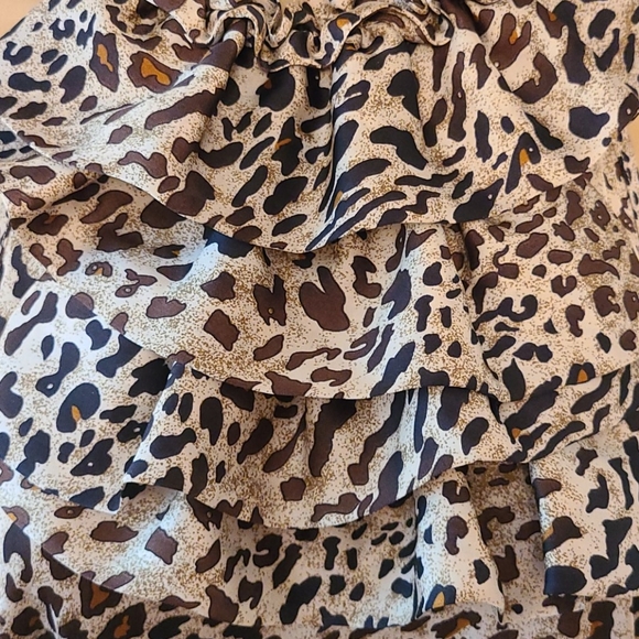 Essentials by Milano Ruffle Neck Tank - Picture 12 of 12